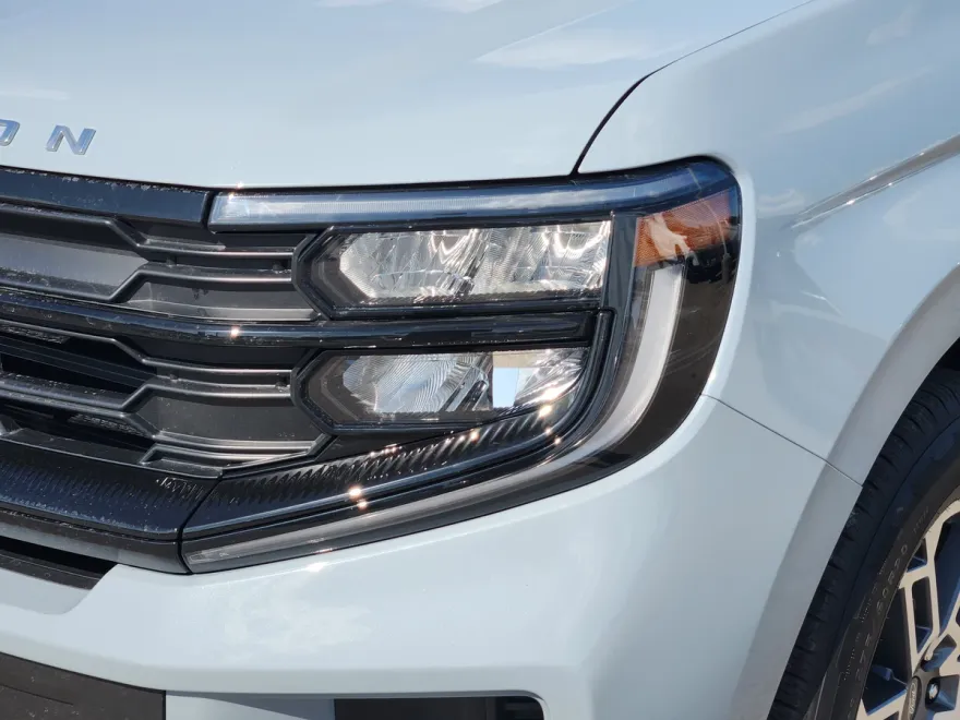 2025 Ford Expedition photo 1