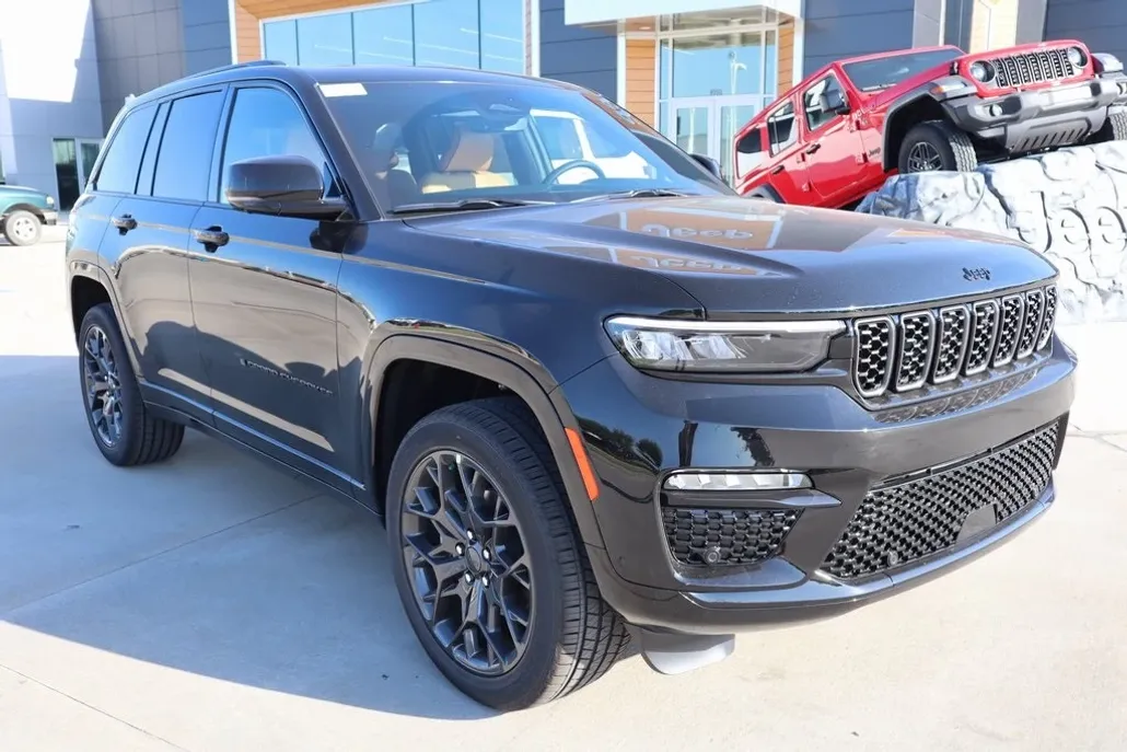 2025 Jeep Grand Cherokee Summit photo 1