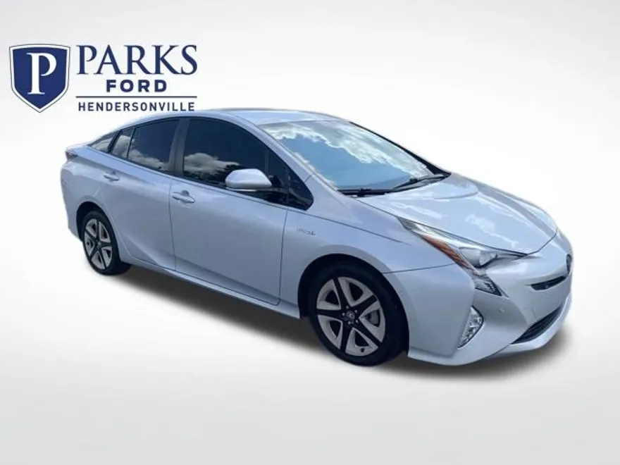 2018 Toyota Prius Three Touring photo 1