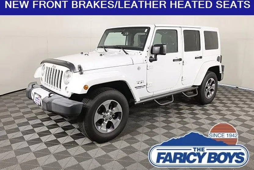 2016 Jeep Wrangler Unlimited Sahara photo 1
