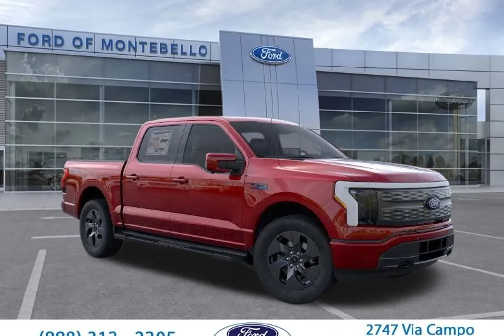 2025 Ford F-150 Lightning Lariat photo 1