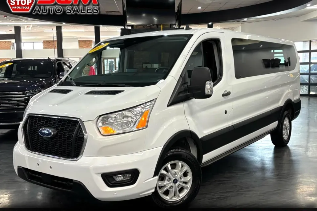 2021 Ford Transit Passenger XLT photo 1