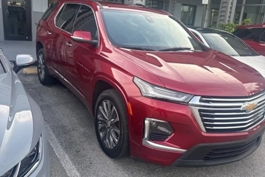 2023 Chevrolet Traverse Premier photo 1