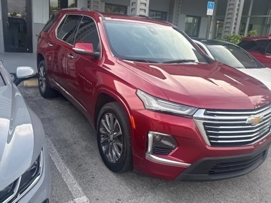 2023 Chevrolet Traverse Premier photo 1