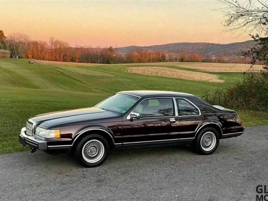 1988 Lincoln Mark Series photo 1