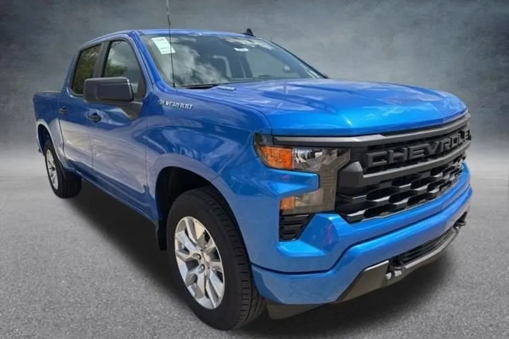 2026 Chevrolet Silverado 1500 Custom photo 1