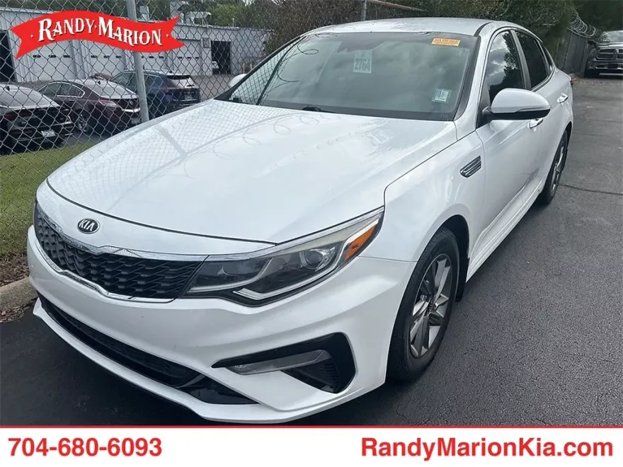 2019 Kia Optima LX photo 1