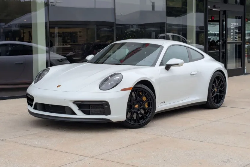 2024 Porsche 911 GTS photo 1