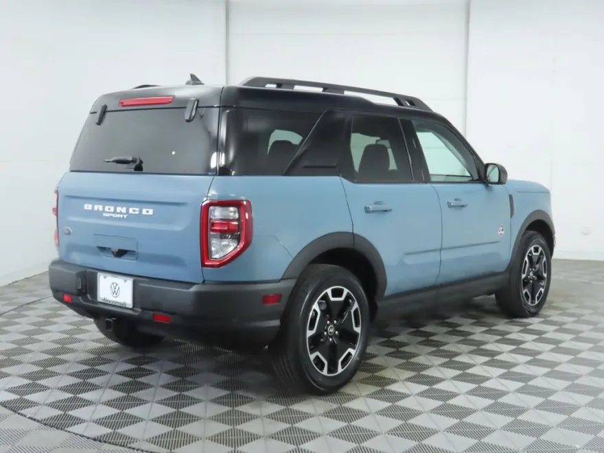 2023 Ford Bronco Sport Outer Banks photo 1
