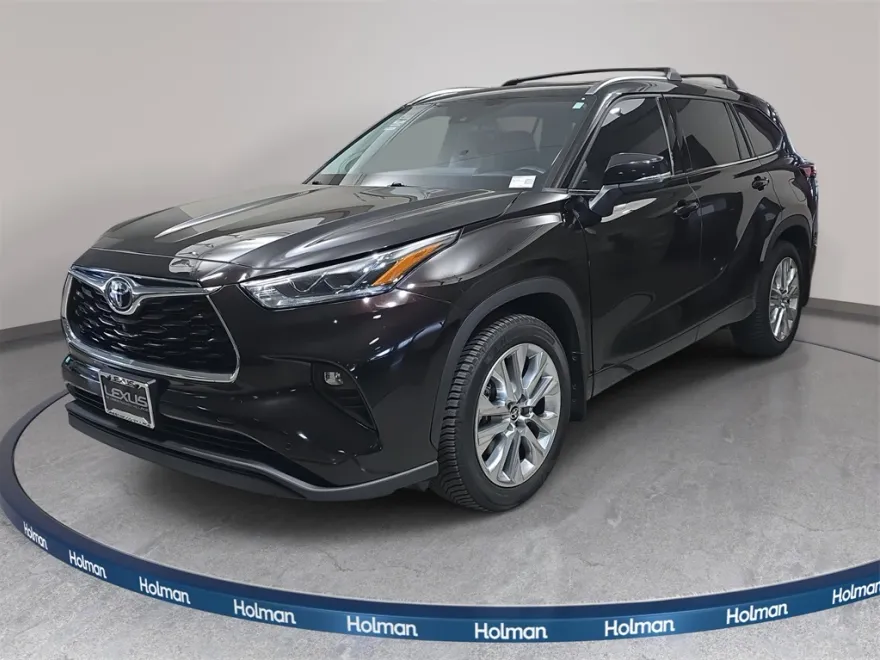 2022 Toyota Highlander Limited photo 1