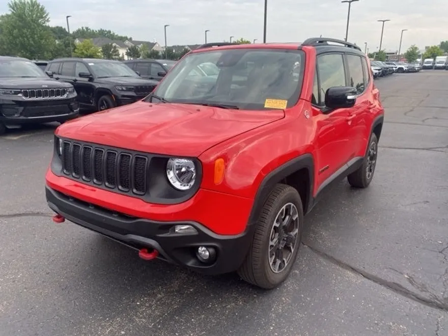 2023 Jeep Renegade Trailhawk photo 1