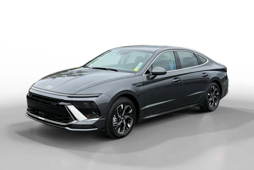 2025 Hyundai Sonata SEL photo 1