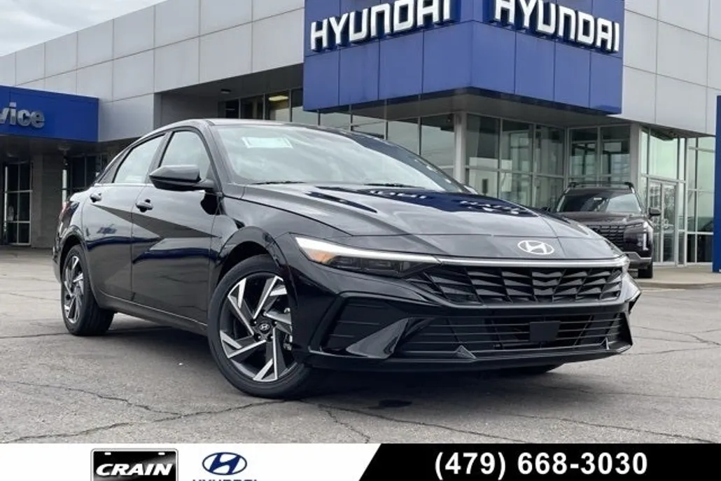 2025 Hyundai Elantra SEL Convenience photo 1