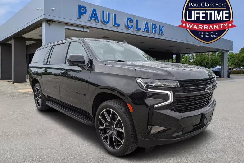 2024 Chevrolet Suburban RST photo 1