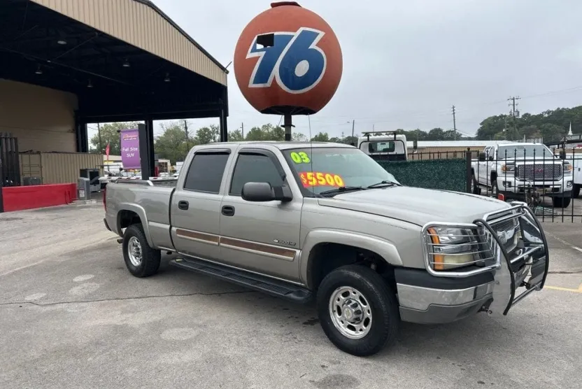 2003 Chevrolet Silverado LS photo 1