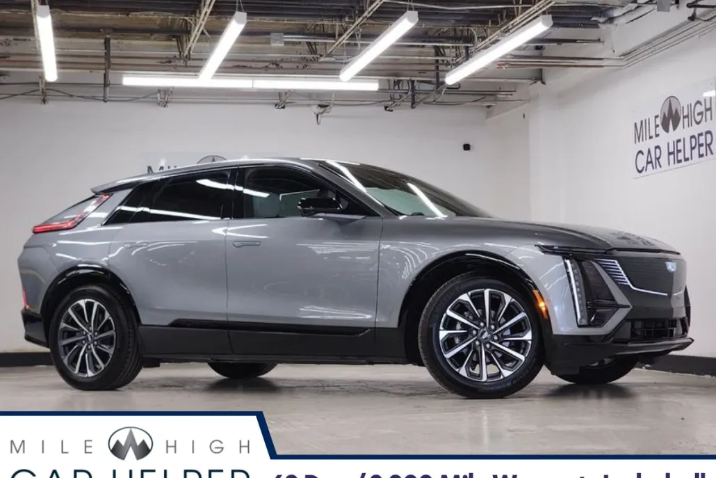 2024 Cadillac Lyriq Sport photo 1