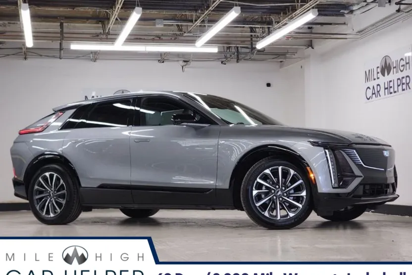 2024 Cadillac Lyriq Sport photo 1
