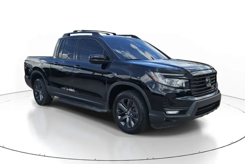 2023 Honda Ridgeline Sport photo 1