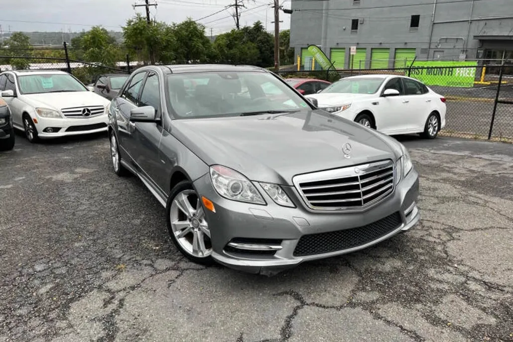2012 Mercedes Benz E 350 4MATIC photo 1