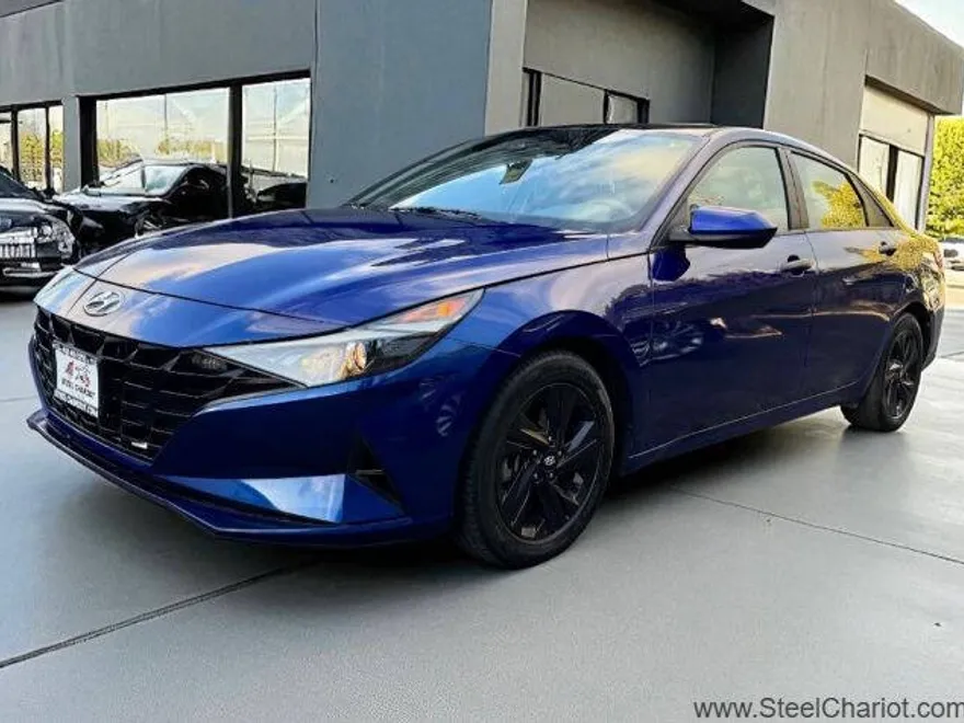 2021 Hyundai Elantra SEL photo 1