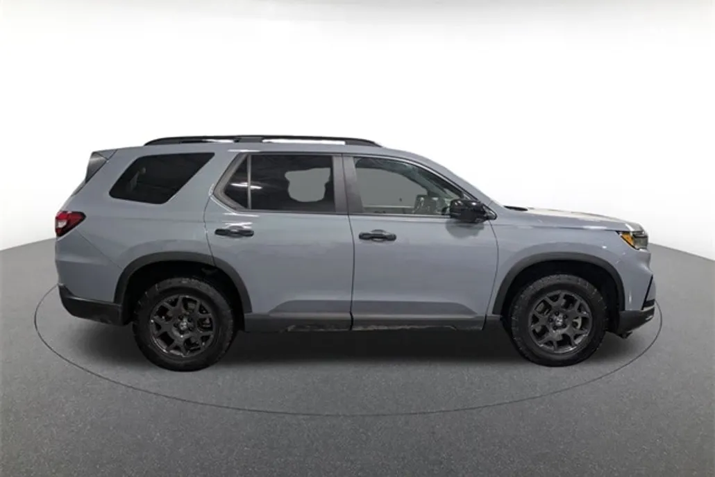 2024 Honda Pilot TrailSport photo 1
