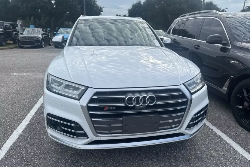 2018 Audi SQ5 Prestige photo 1