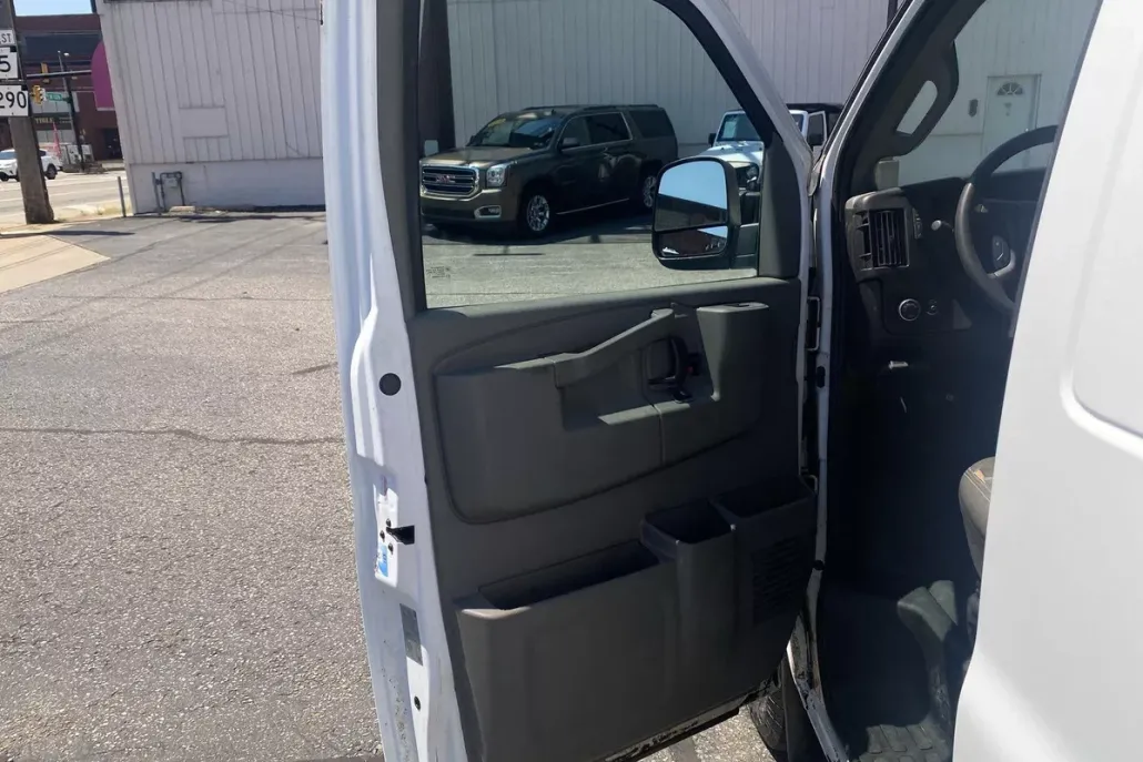 2018 Chevrolet Express Cargo 2500 Work photo 1