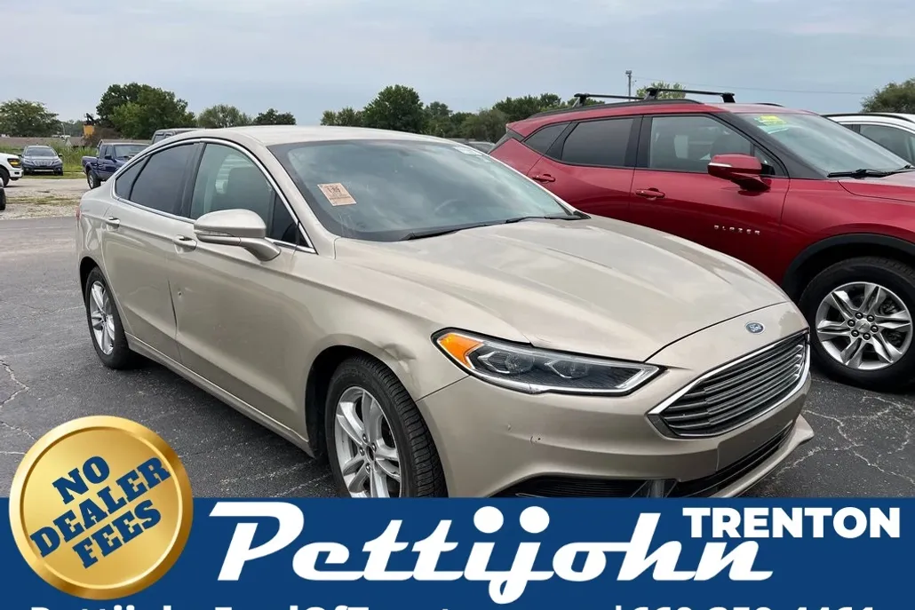 2018 Ford Fusion SE photo 1