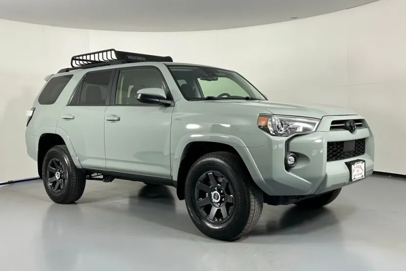 2022 Toyota 4Runner SR5 Trail photo 1