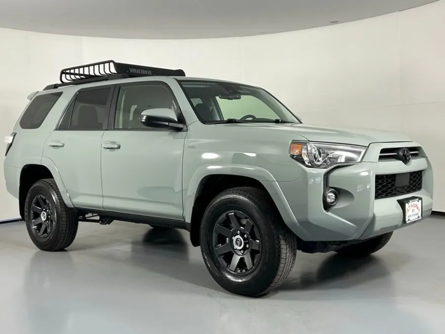 2022 Toyota 4Runner SR5 Trail photo 1