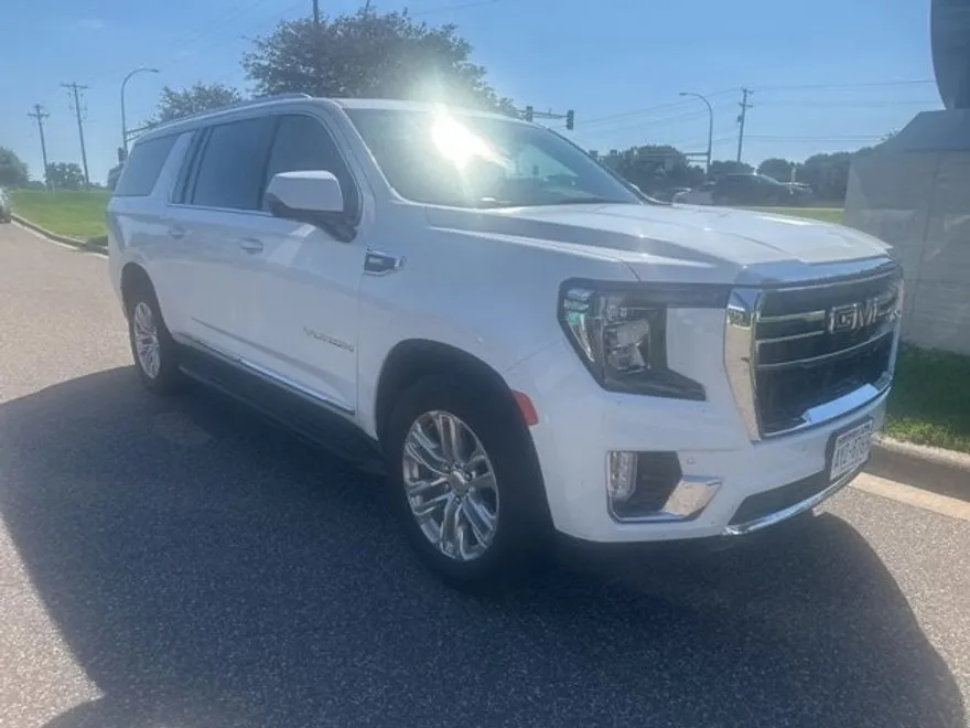 2022 Gmc Yukon XL SLT photo 1