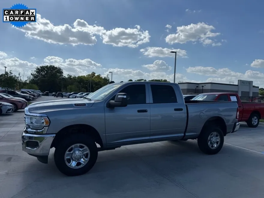 2024 Ram 2500 Tradesman photo 1