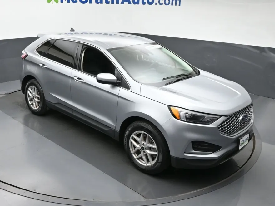 2024 Ford Edge SEL photo 1