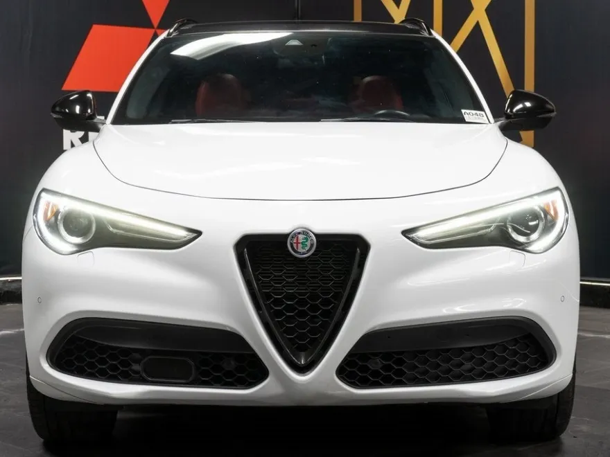 2022 Alfa Romeo Stelvio Ti Sport photo 1