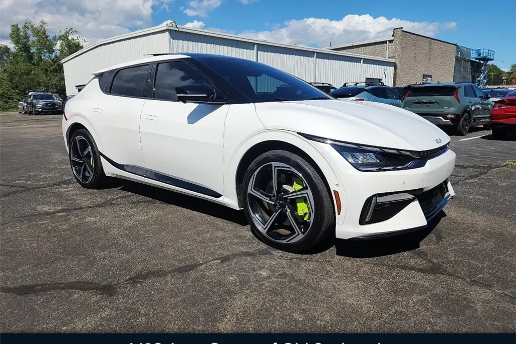 2024 Kia EV6 GT photo 1