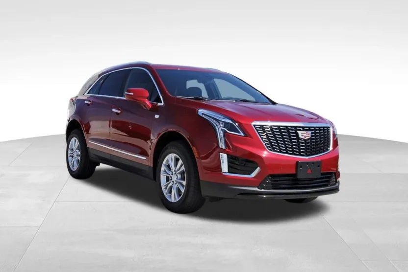 2025 Cadillac XT5 Luxury photo 1