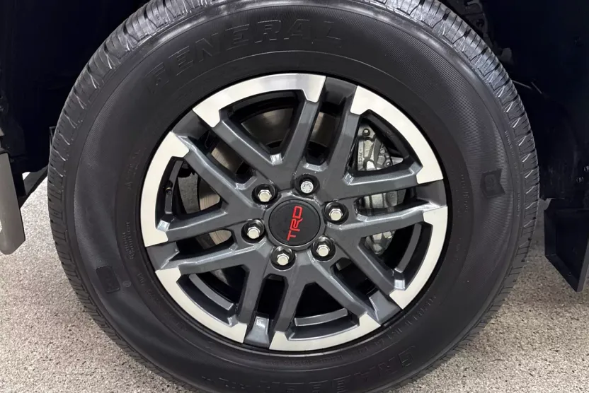 2024 Toyota Tacoma TRD photo 1