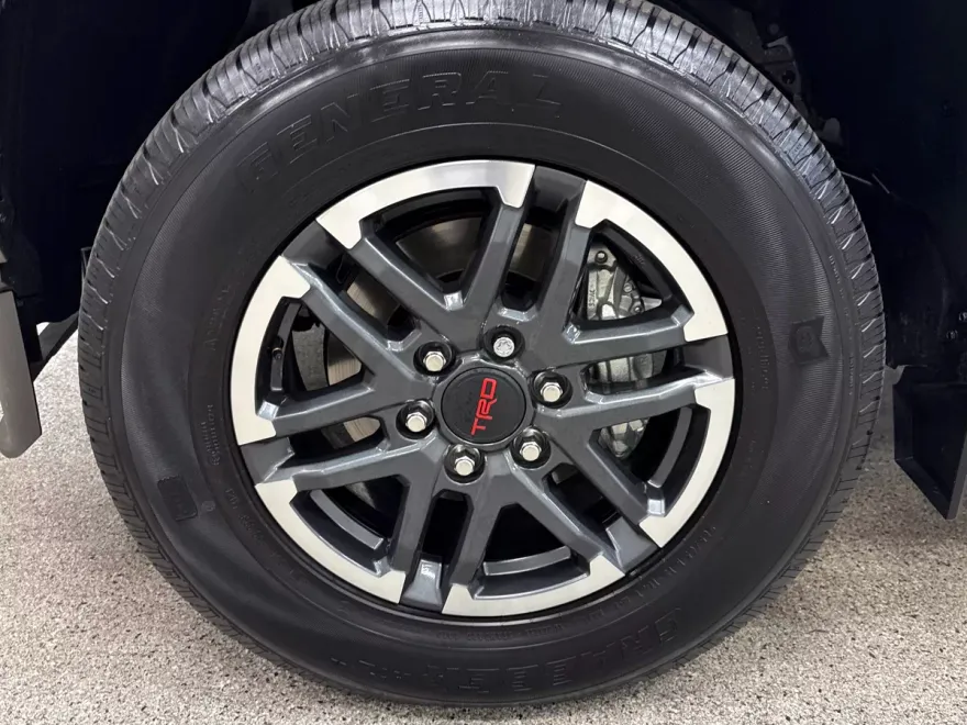 2024 Toyota Tacoma TRD photo 1