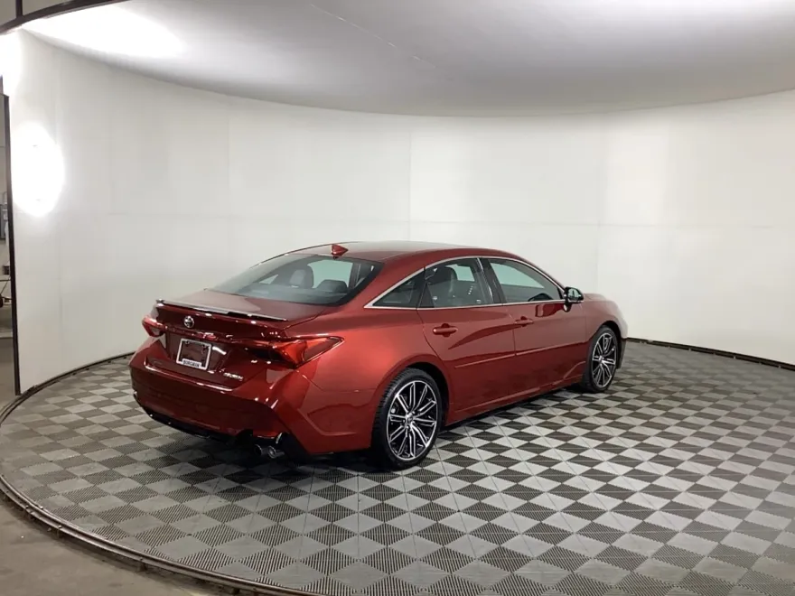 2021 Toyota Avalon Touring photo 1