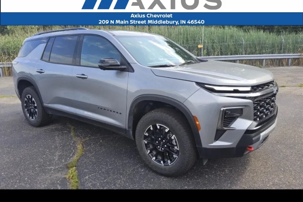 2024 Chevrolet Traverse Z71 photo 1