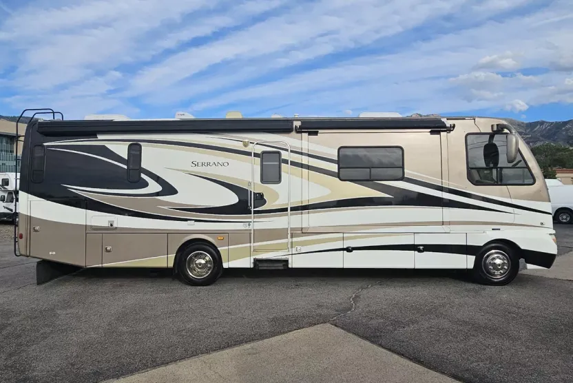 2010 Workhorse W22 Forward Engine photo 1
