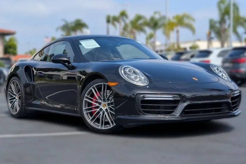 2017 Porsche 911 Turbo photo 1