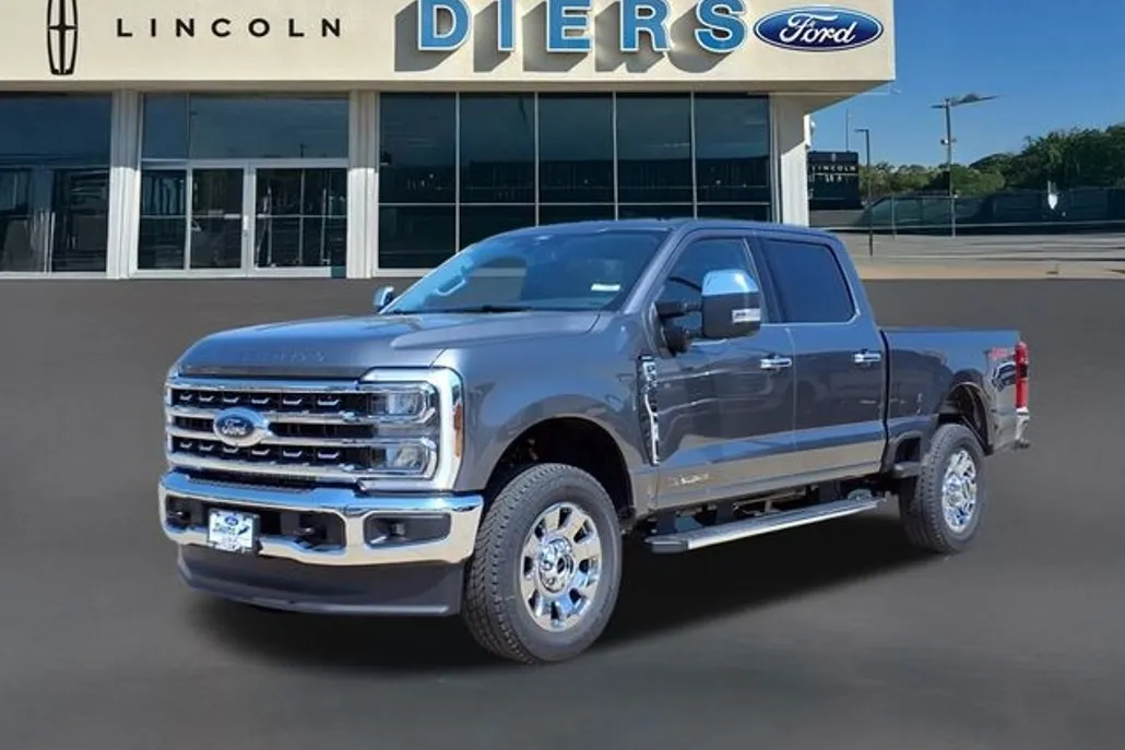 2025 Ford F-350 Lariat photo 1