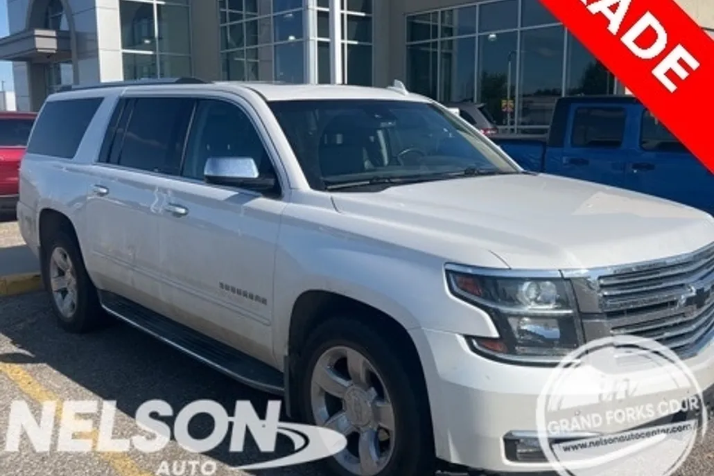 2017 Chevrolet Suburban Premier photo 1