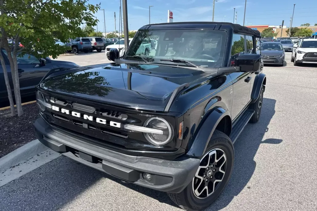 2021 Ford Bronco Outer Banks photo 1