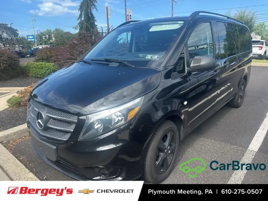 2018 Mercedes Benz Metris Passenger photo 1