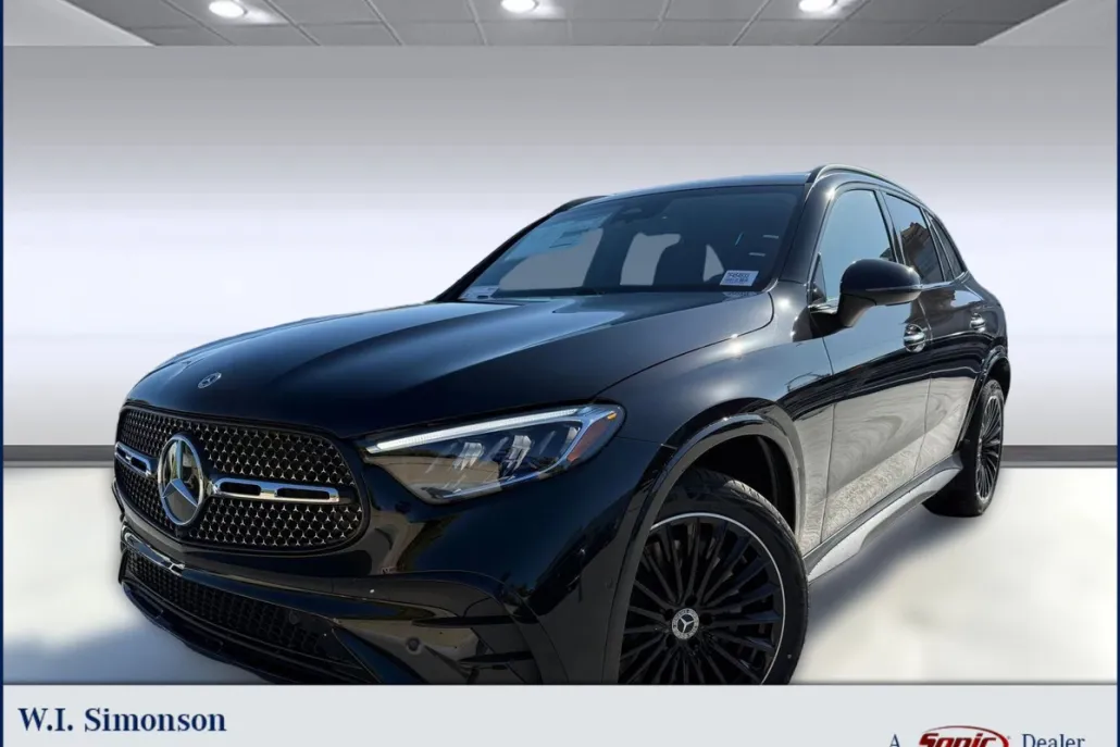 2026 Mercedes Benz GLC 300 photo 1