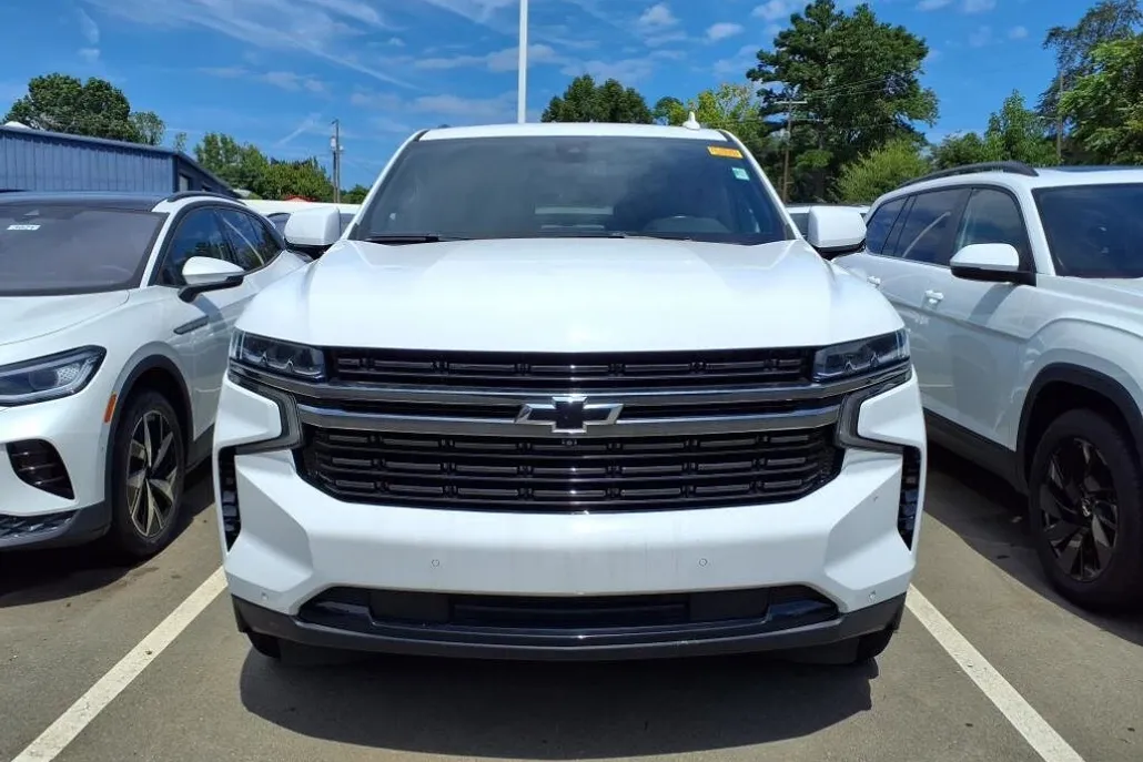 2022 Chevrolet Tahoe RST photo 1
