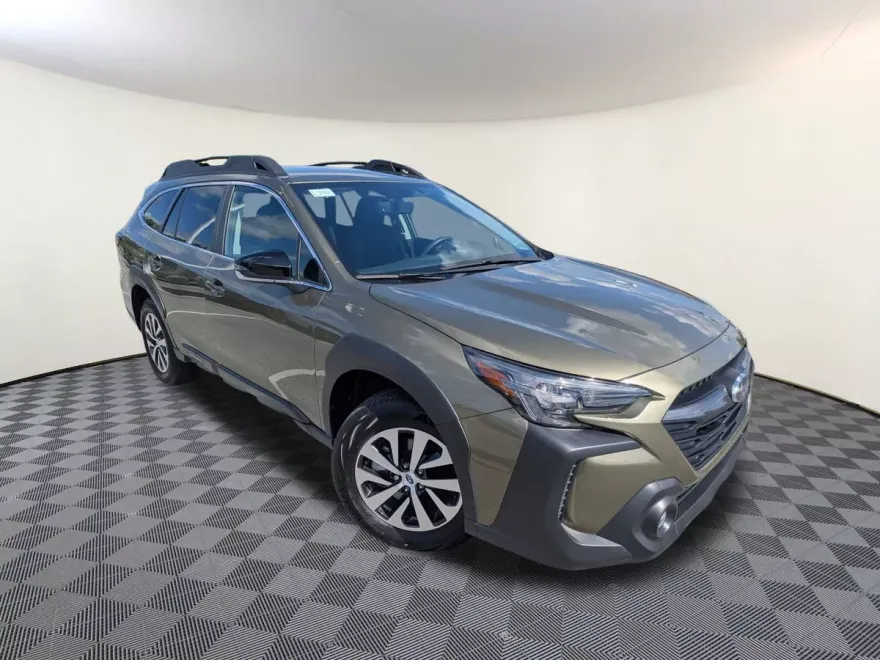 2025 Subaru Outback Premium photo 1