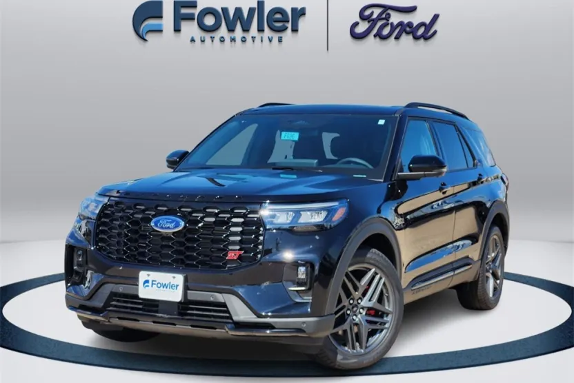 2025 Ford Explorer ST photo 1